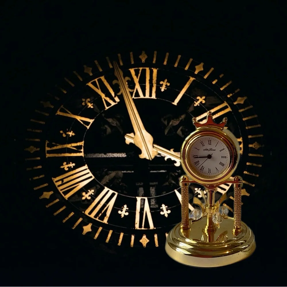 Rare Seth Thomas Miniature Anniversary Clock Gold Tone, Very Clear Glass Dome